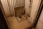 PICTURES/Belgium - Fort Eban-Emael/t_Gun Toilet.JPG
